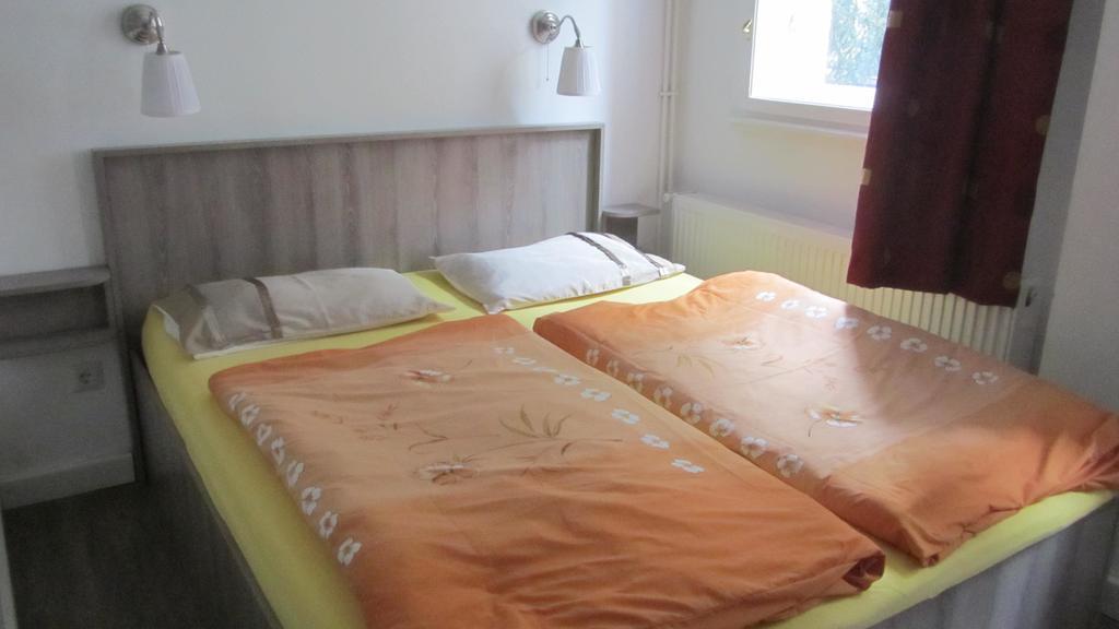 Judy And Sandor Apartmen Budapest Esterno foto